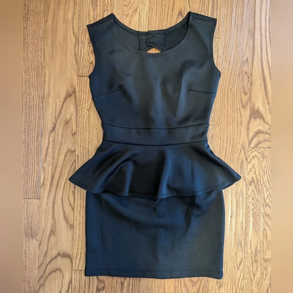 Reign On Dresses | Black Peplum Bodycon Sleeveless Mini Dress With Keyhole Back, Size 1/2 | Color: Black | Size: 2 | Emilia_Reynolds's Closet